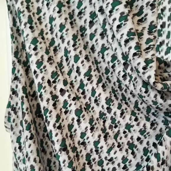 New York & Company Green and Black Patterned Top XS - Picture 3 of 6